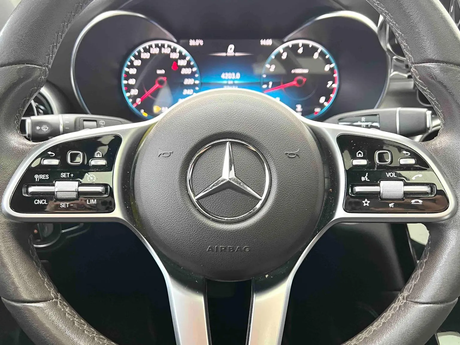 Mercedes-Benz GLC 2022 Facelift GLC 260 L 4MATIC Dynamic