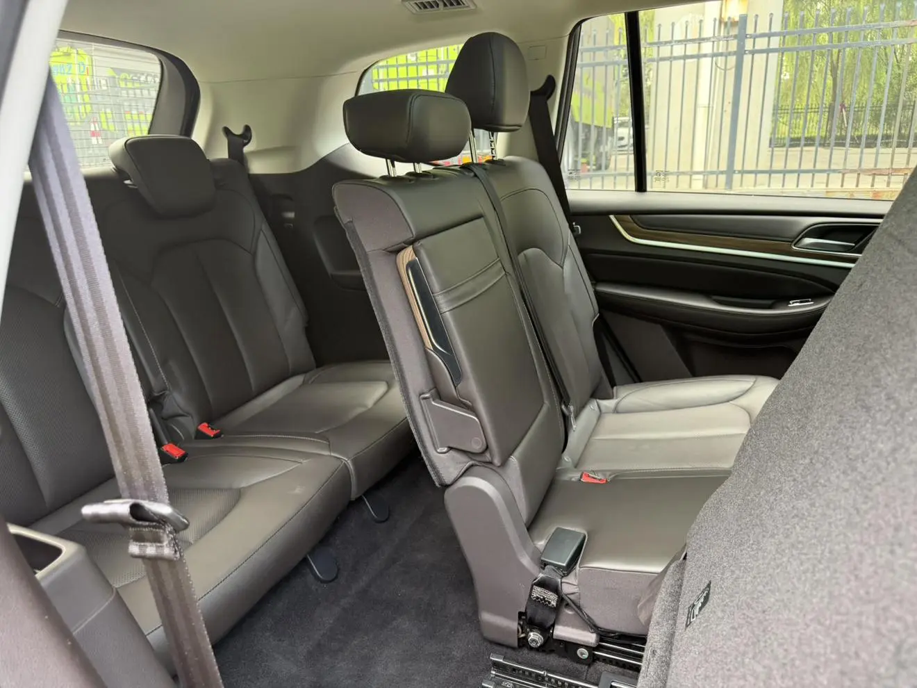 Roewe RX8 2018 30T Smart Connected 2WD Flagship
