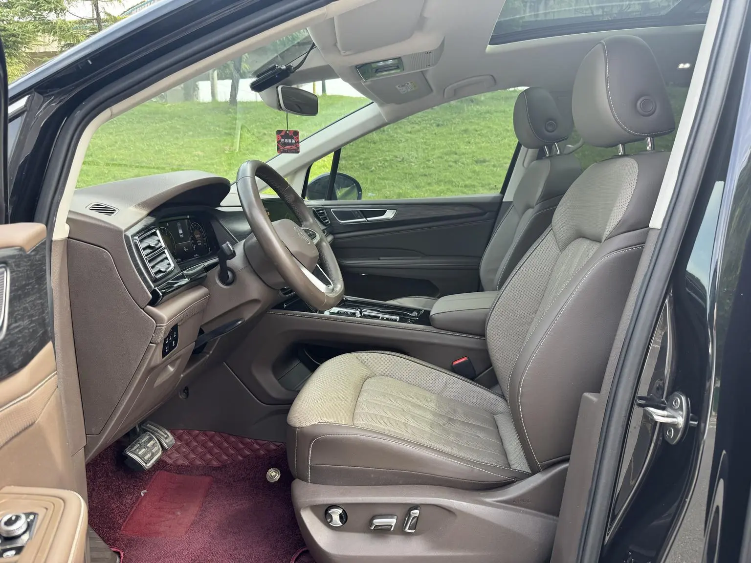 Volkswagen Viloran 2022 380TSI Premium