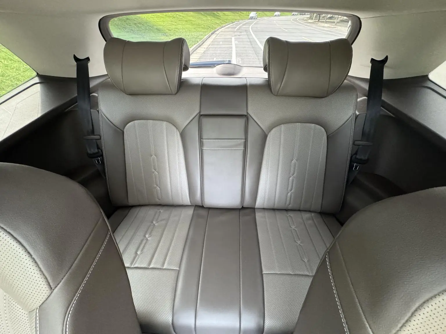 Volkswagen Viloran 2022 380TSI Premium