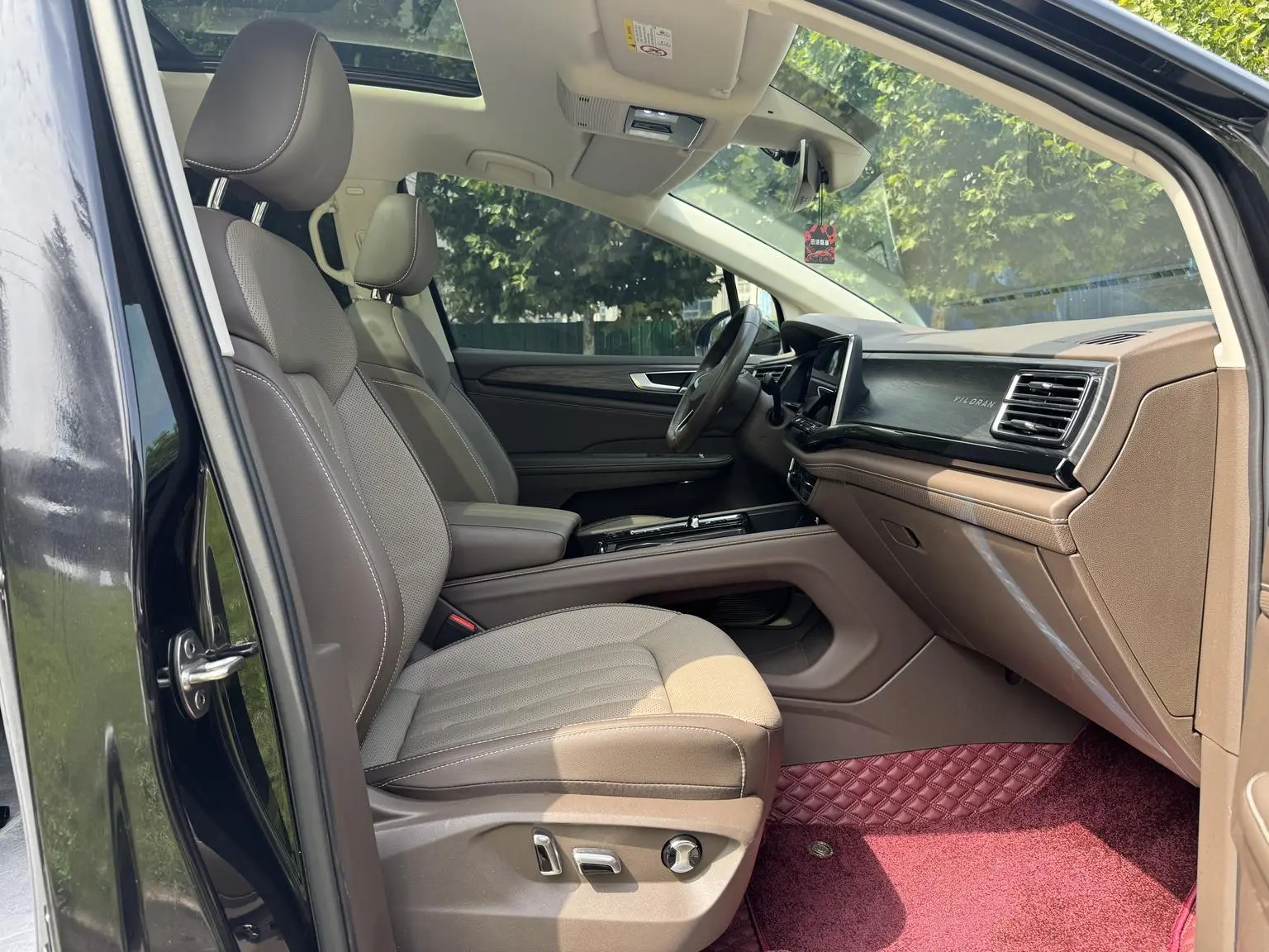 Volkswagen Viloran 2022 380TSI Premium