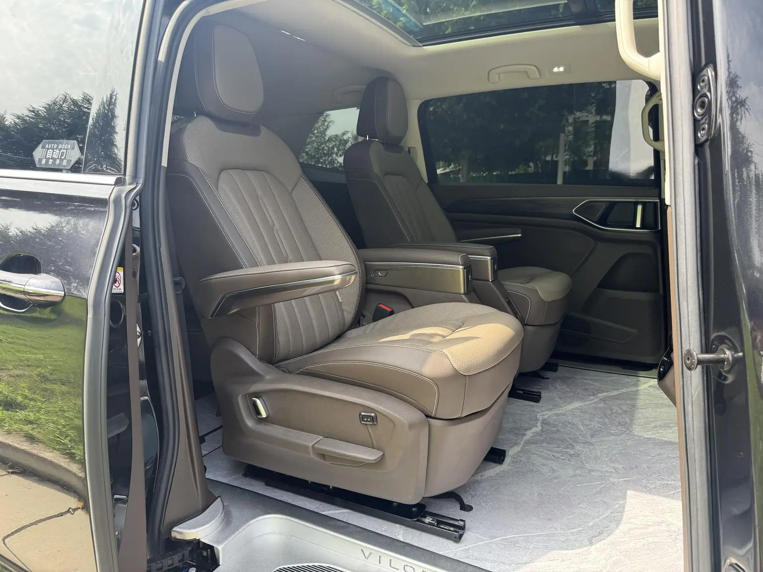 Volkswagen Viloran 2022 380TSI Premium