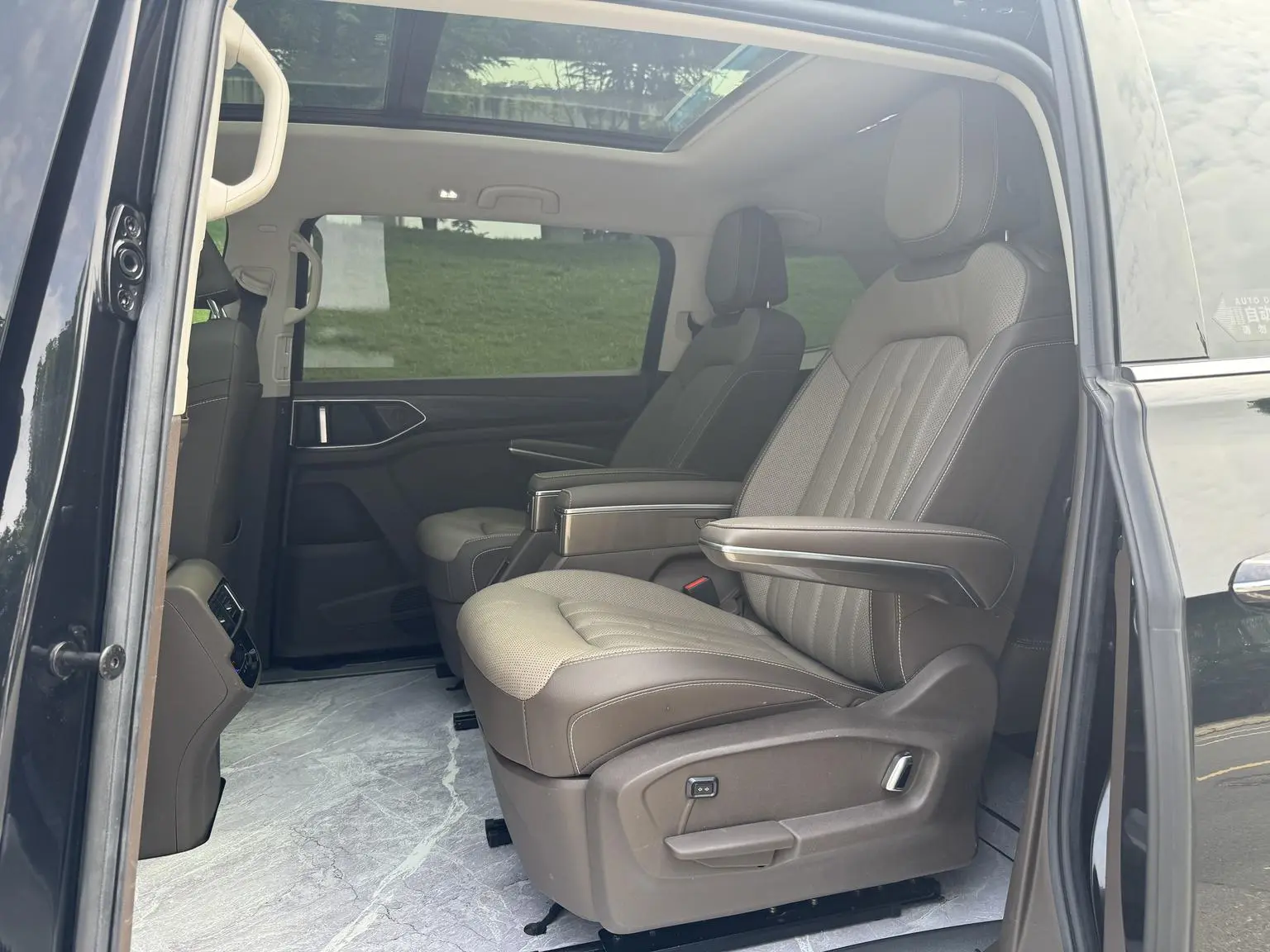 Volkswagen Viloran 2022 380TSI Premium