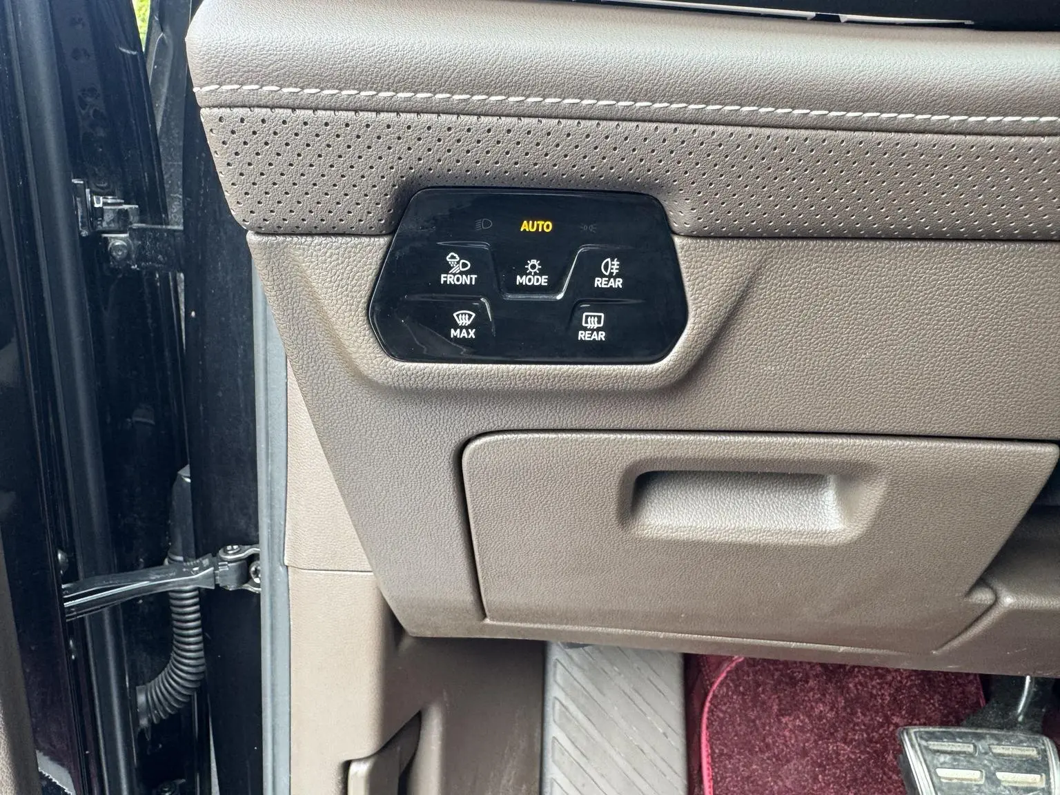 Volkswagen Viloran 2022 380TSI Premium