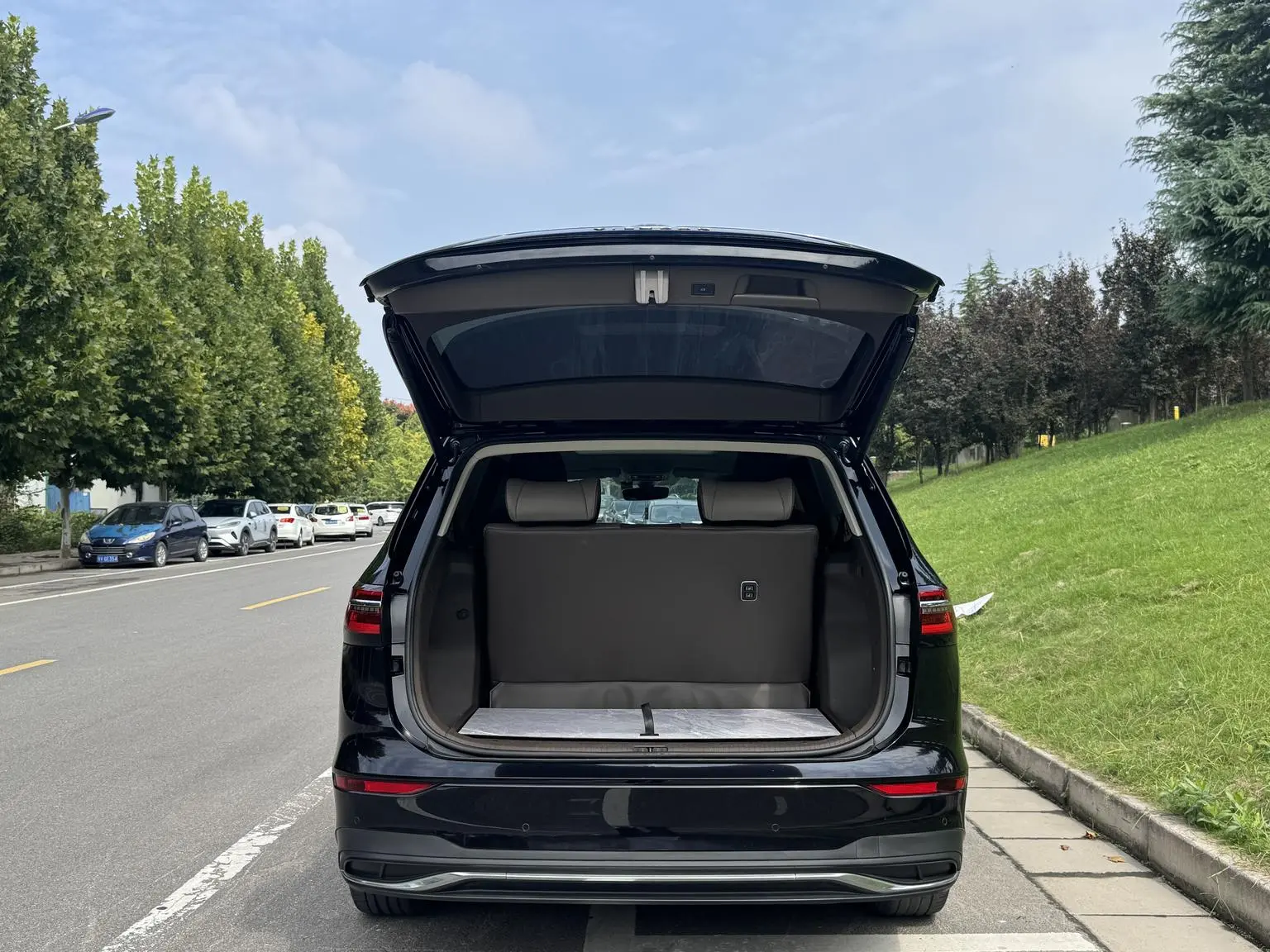 Volkswagen Viloran 2022 380TSI Premium