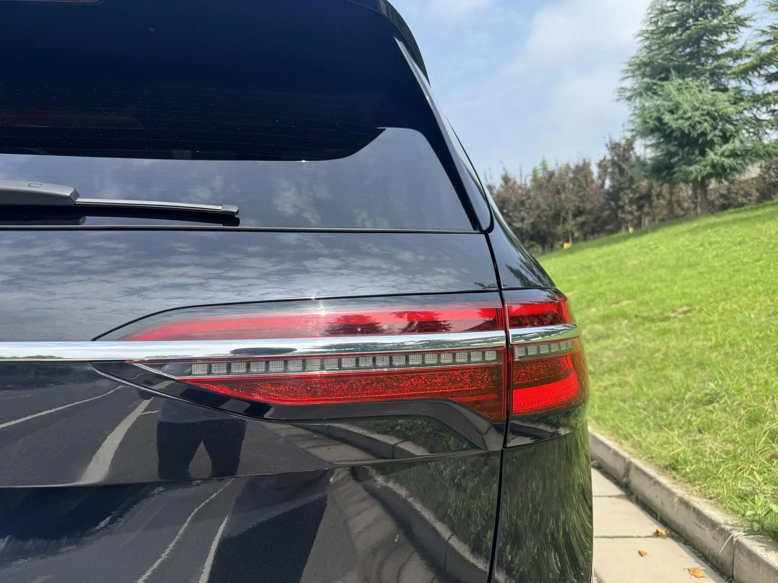Volkswagen Viloran 2022 380TSI Premium