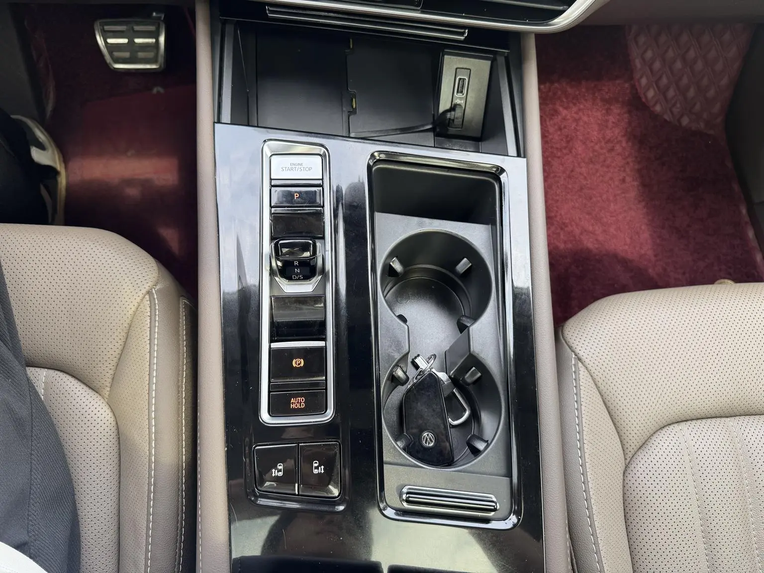 Volkswagen Viloran 2022 380TSI Premium