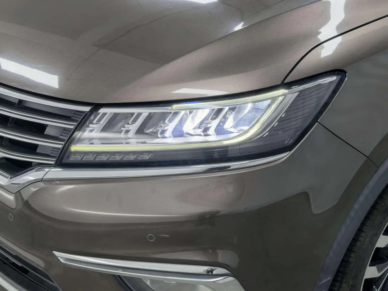 Roewe RX5 2018 20T 2WD Manual Connected Smart Premium