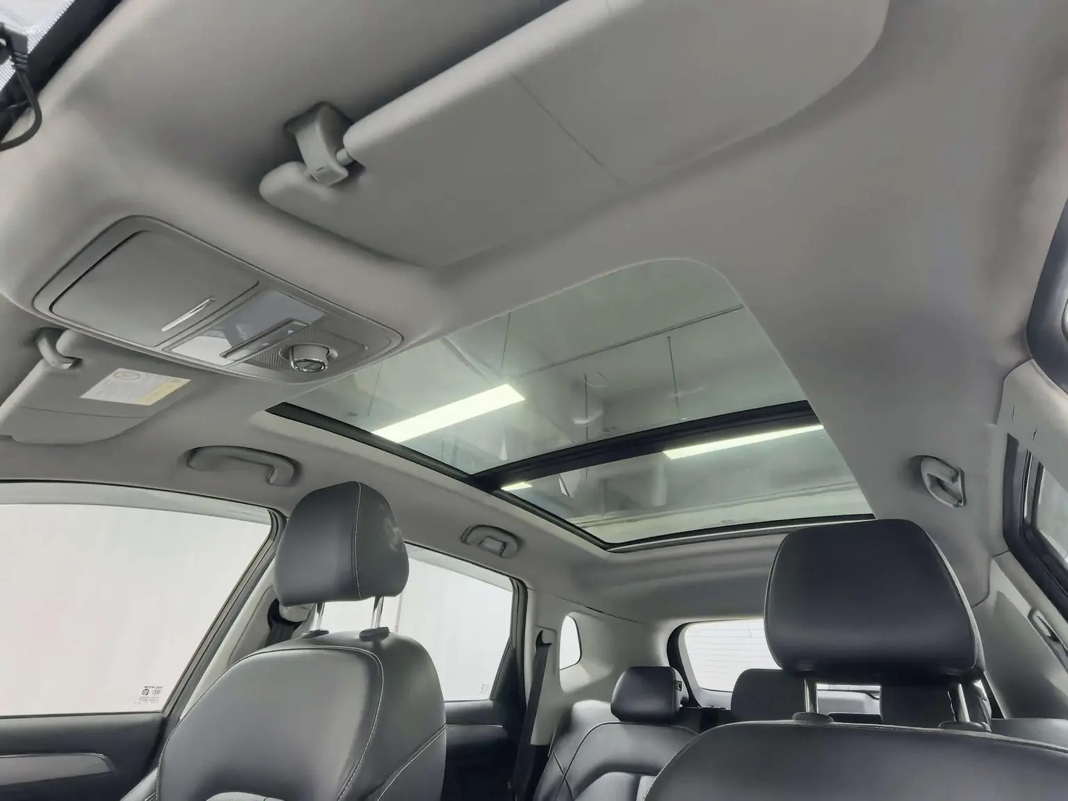 Roewe RX5 2018 20T 2WD Manual Connected Smart Premium