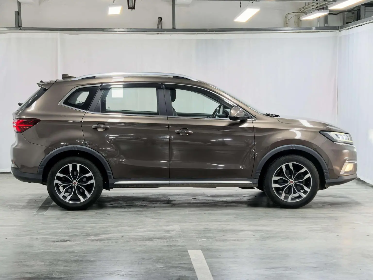Roewe RX5 2018 20T 2WD Manual Connected Smart Premium