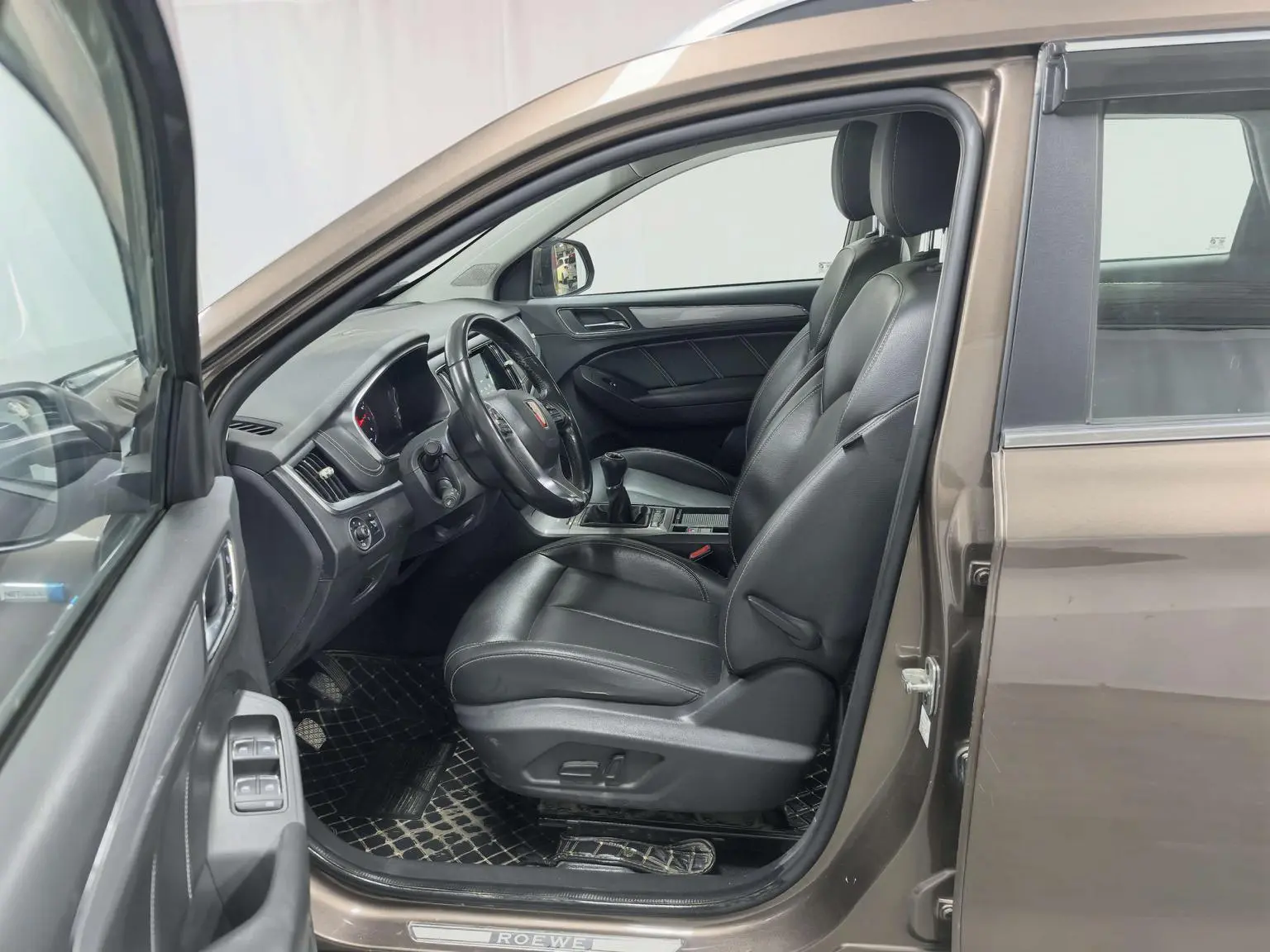 Roewe RX5 2018 20T 2WD Manual Connected Smart Premium