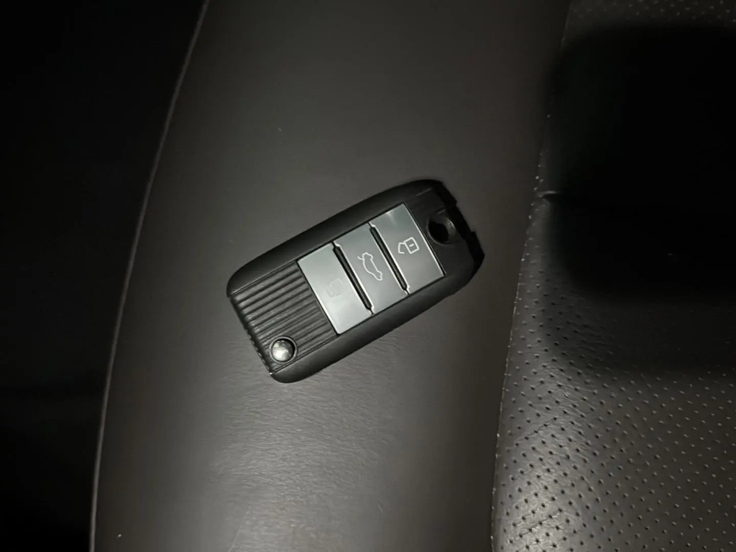 Roewe RX8 2019 30T Smart Connected 2WD Flagship