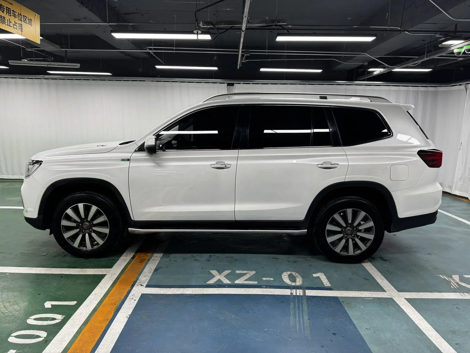 Roewe RX8 2019 30T Smart Connected 2WD Flagship