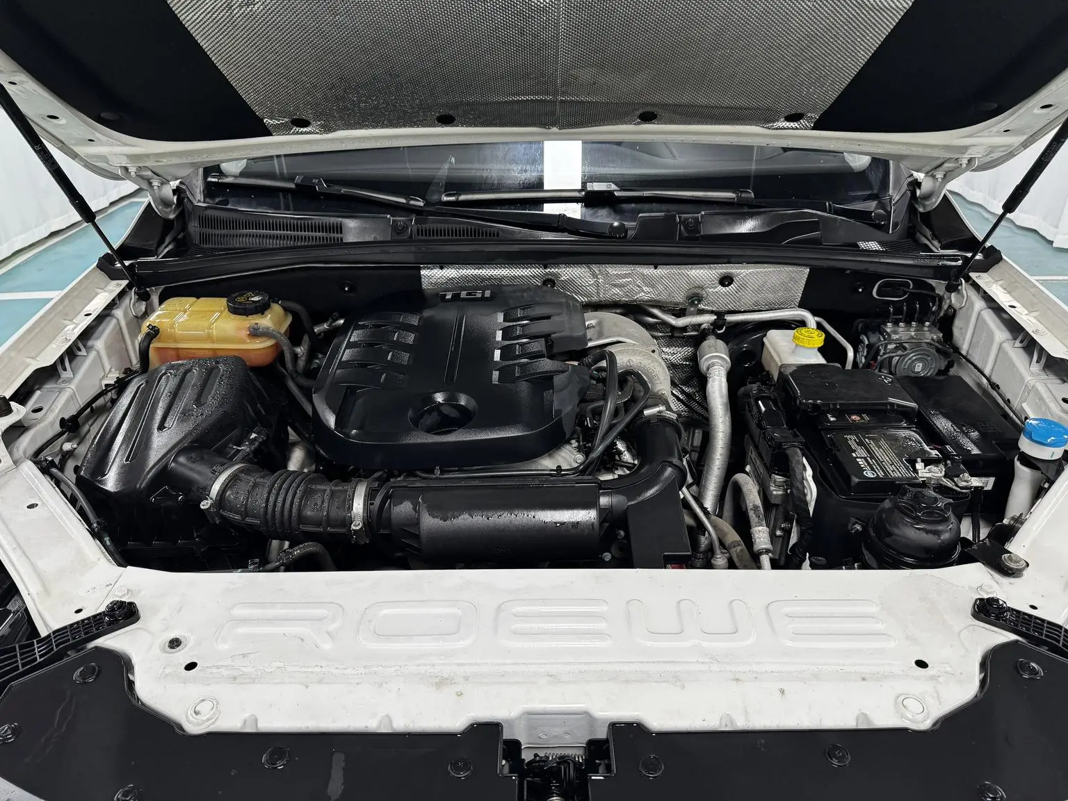 Roewe RX8 2019 30T Smart Connected 2WD Flagship