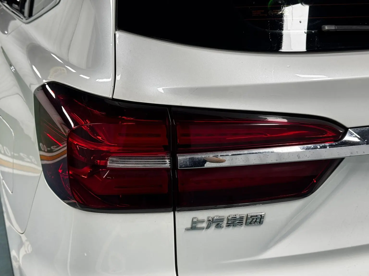 Roewe RX8 2019 30T Smart Connected 2WD Flagship