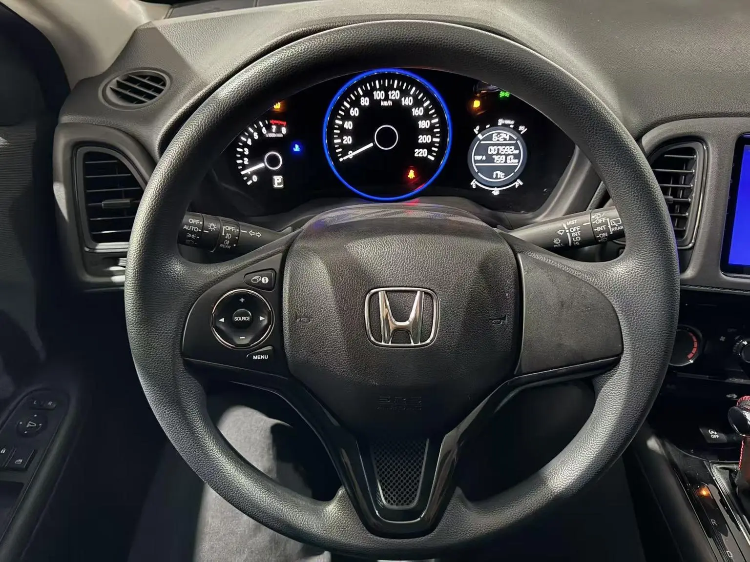 Honda Vezel 2022 1.5L CVT Pioneer