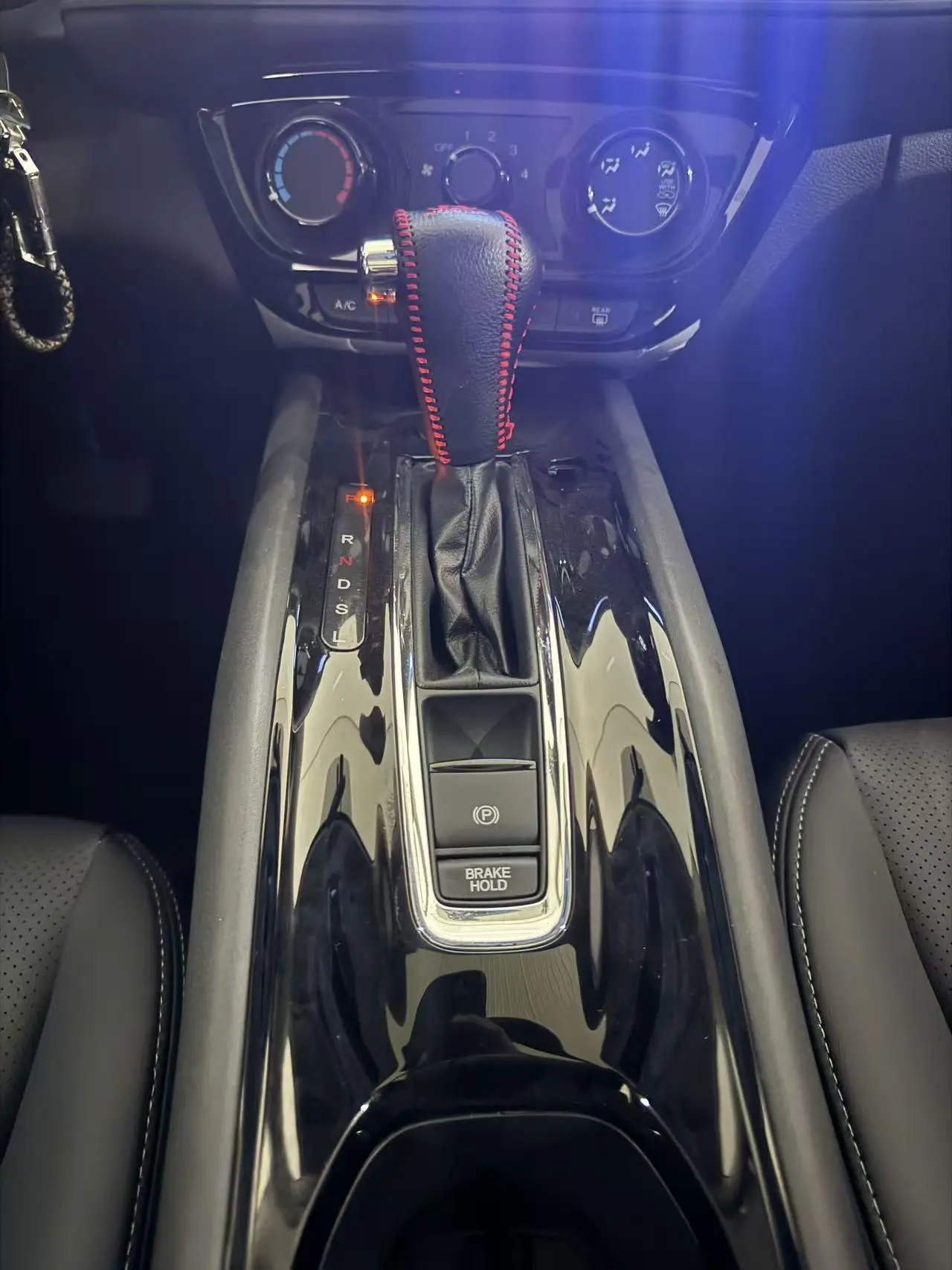 Honda Vezel 2022 1.5L CVT Pioneer