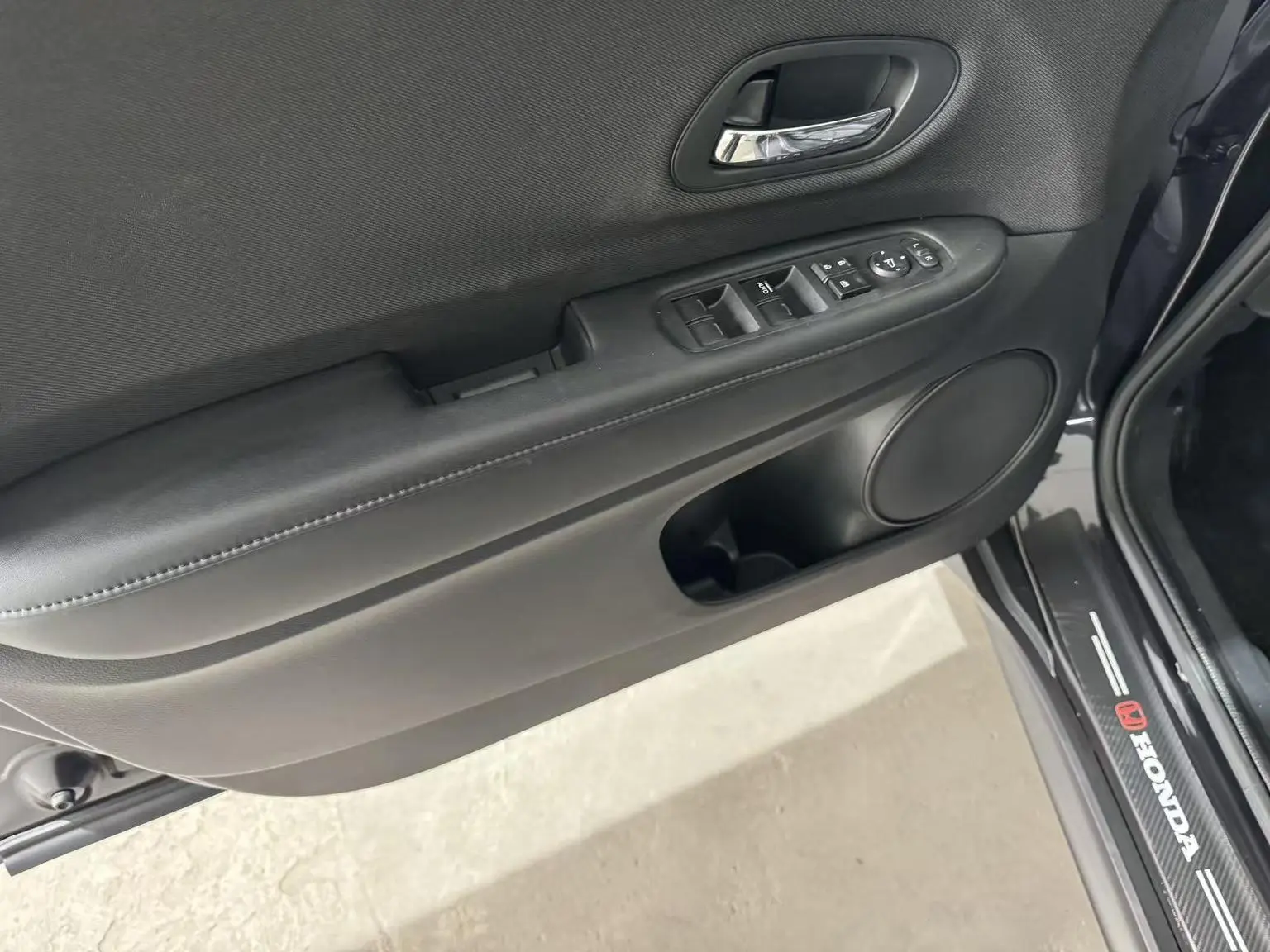 Honda Vezel 2022 1.5L CVT Pioneer