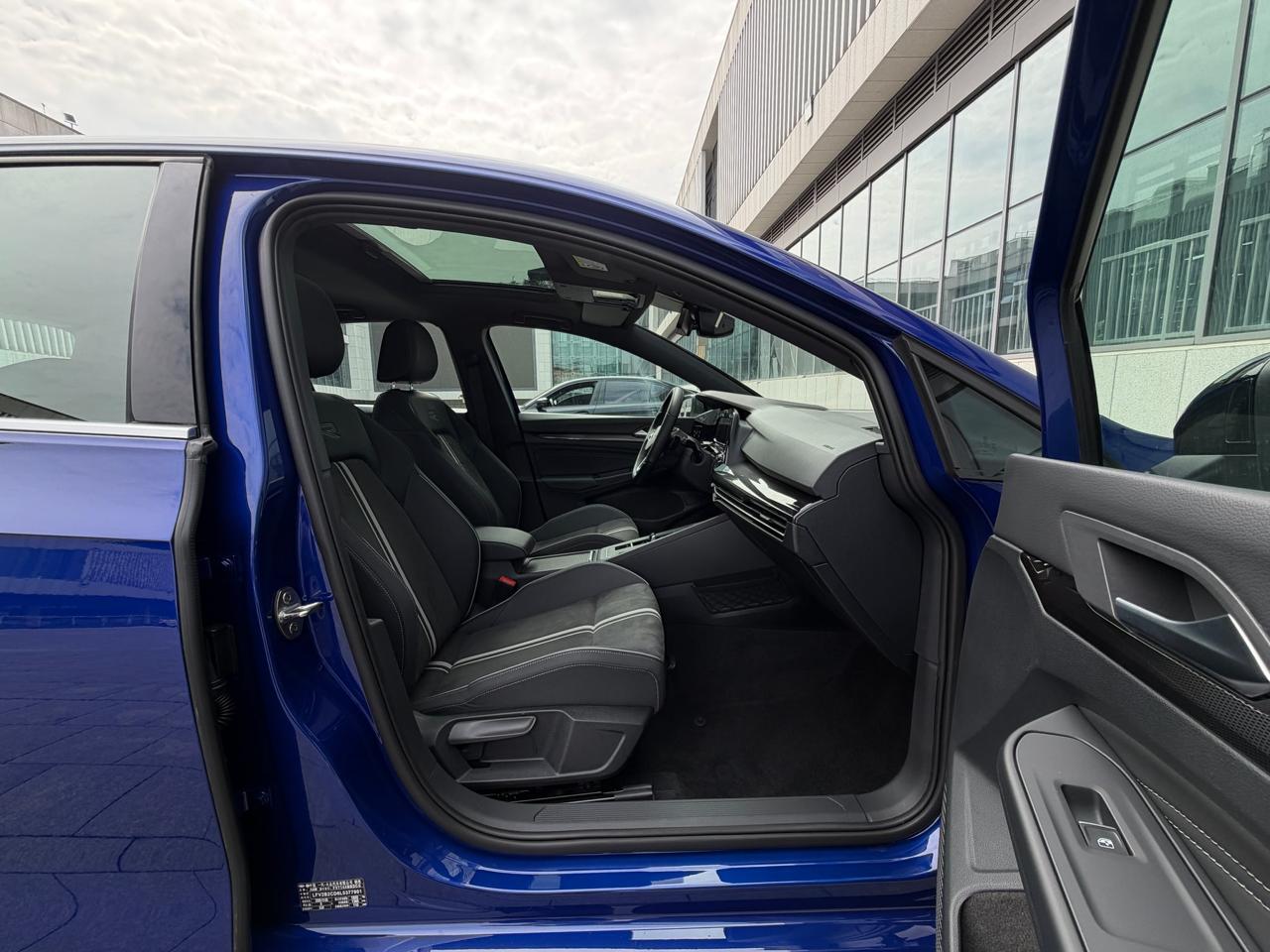 Volkswagen Golf R-line