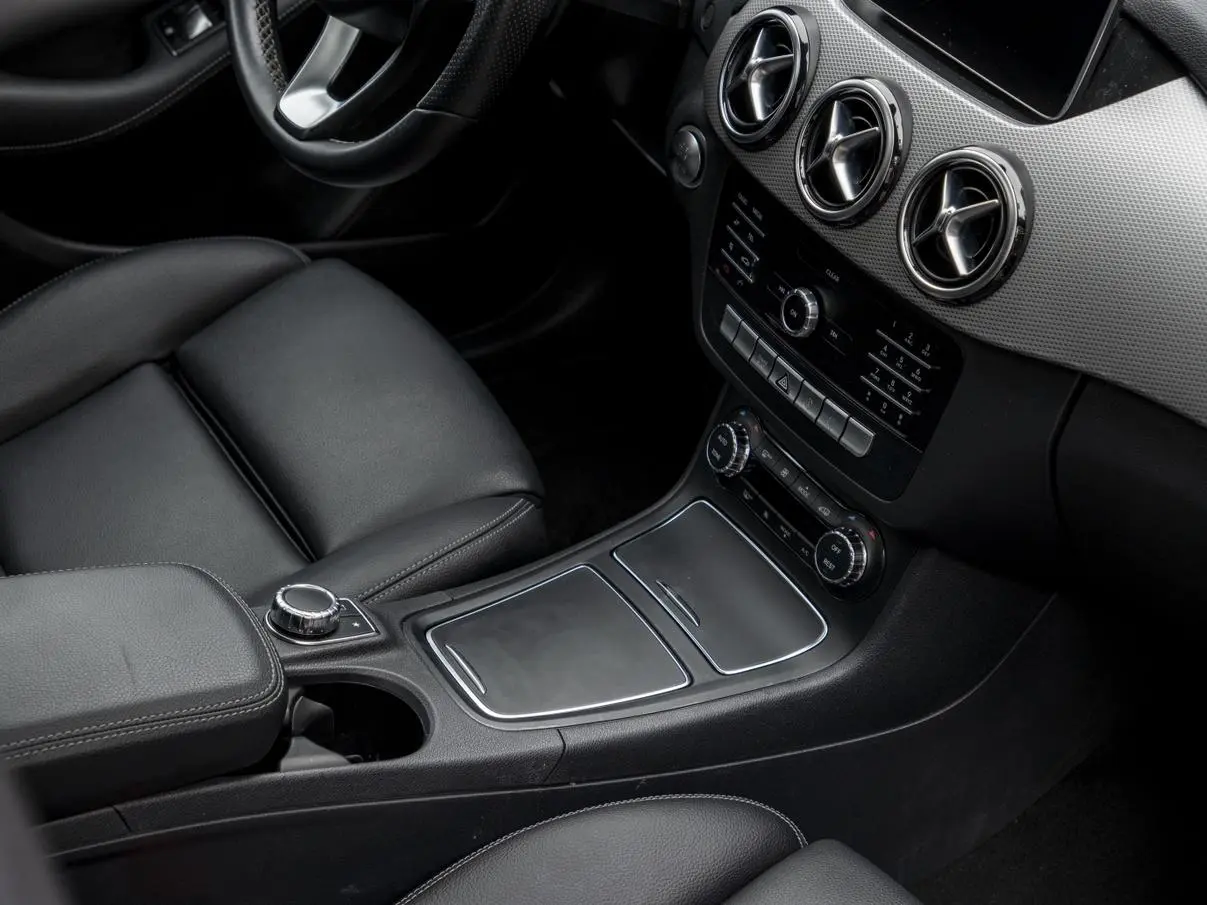 Mercedes-Benz B Class 2019 B 200 Fashion