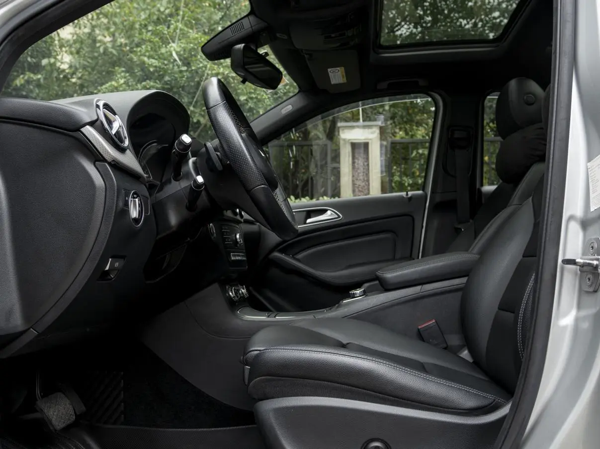 Mercedes-Benz B Class 2019 B 200 Fashion