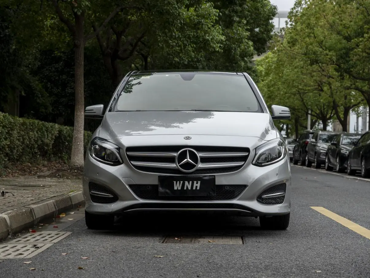 Mercedes-Benz B Class 2019 B 200 Fashion