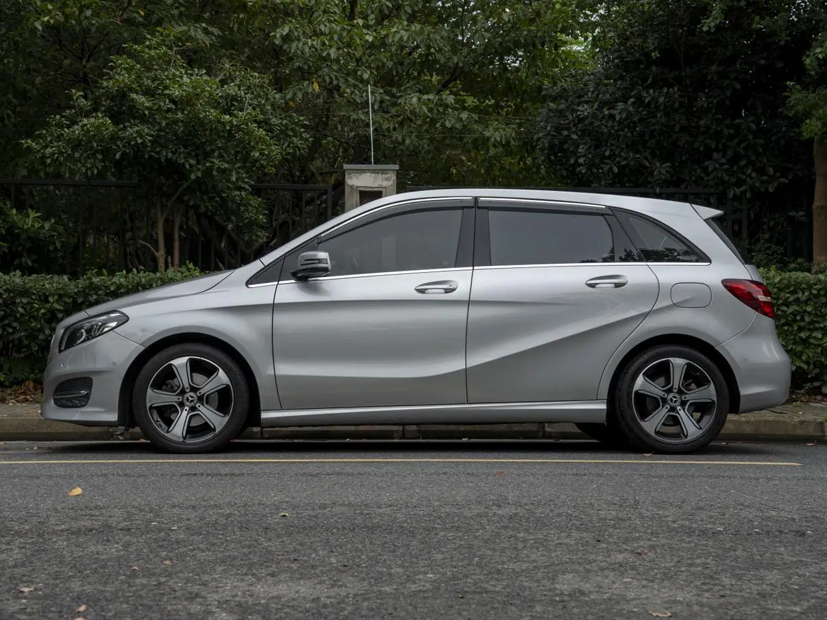 Mercedes-Benz B Class 2019 B 200 Fashion