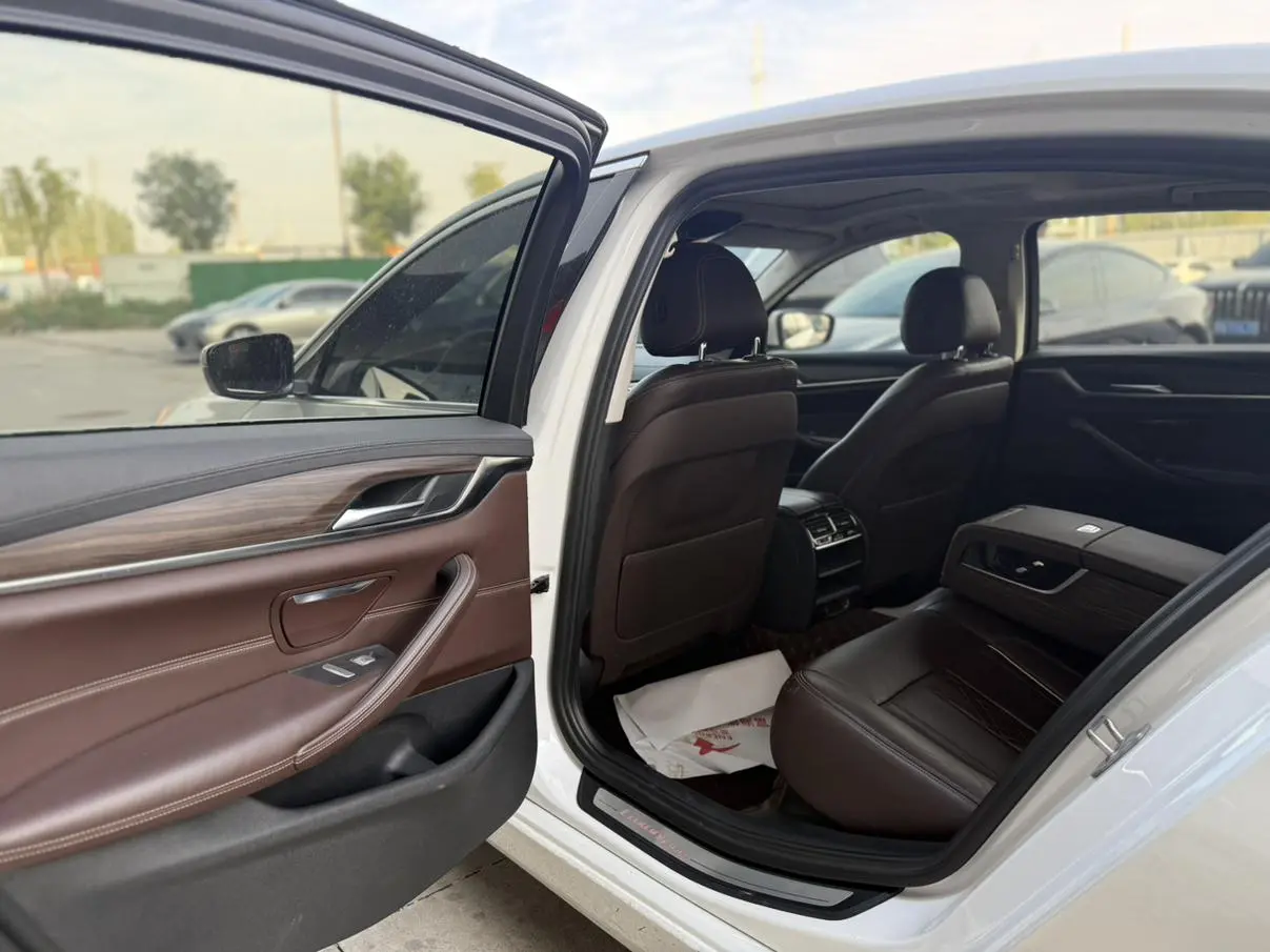 BMW 5 Series 2018 Facelift 530Li Leading Luxury Package