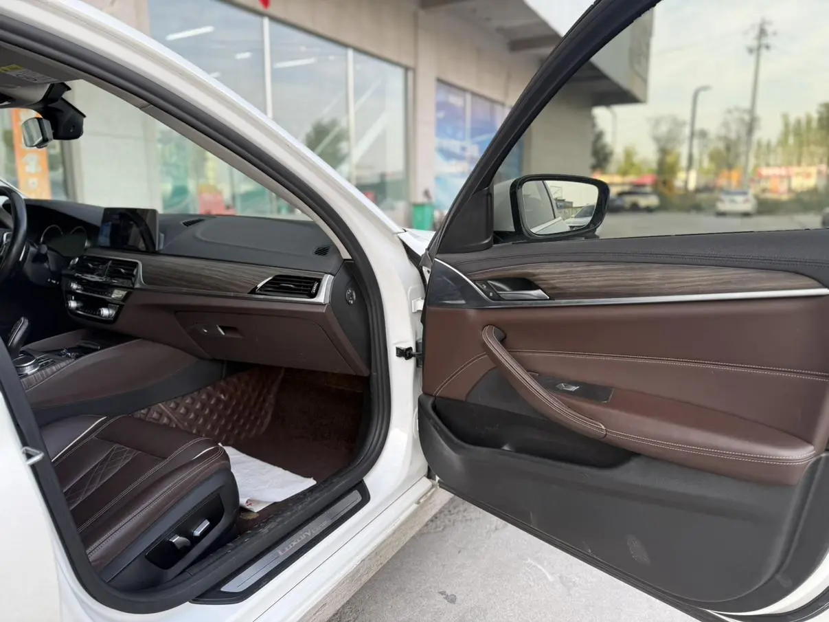 BMW 5 Series 2018 Facelift 530Li Leading Luxury Package
