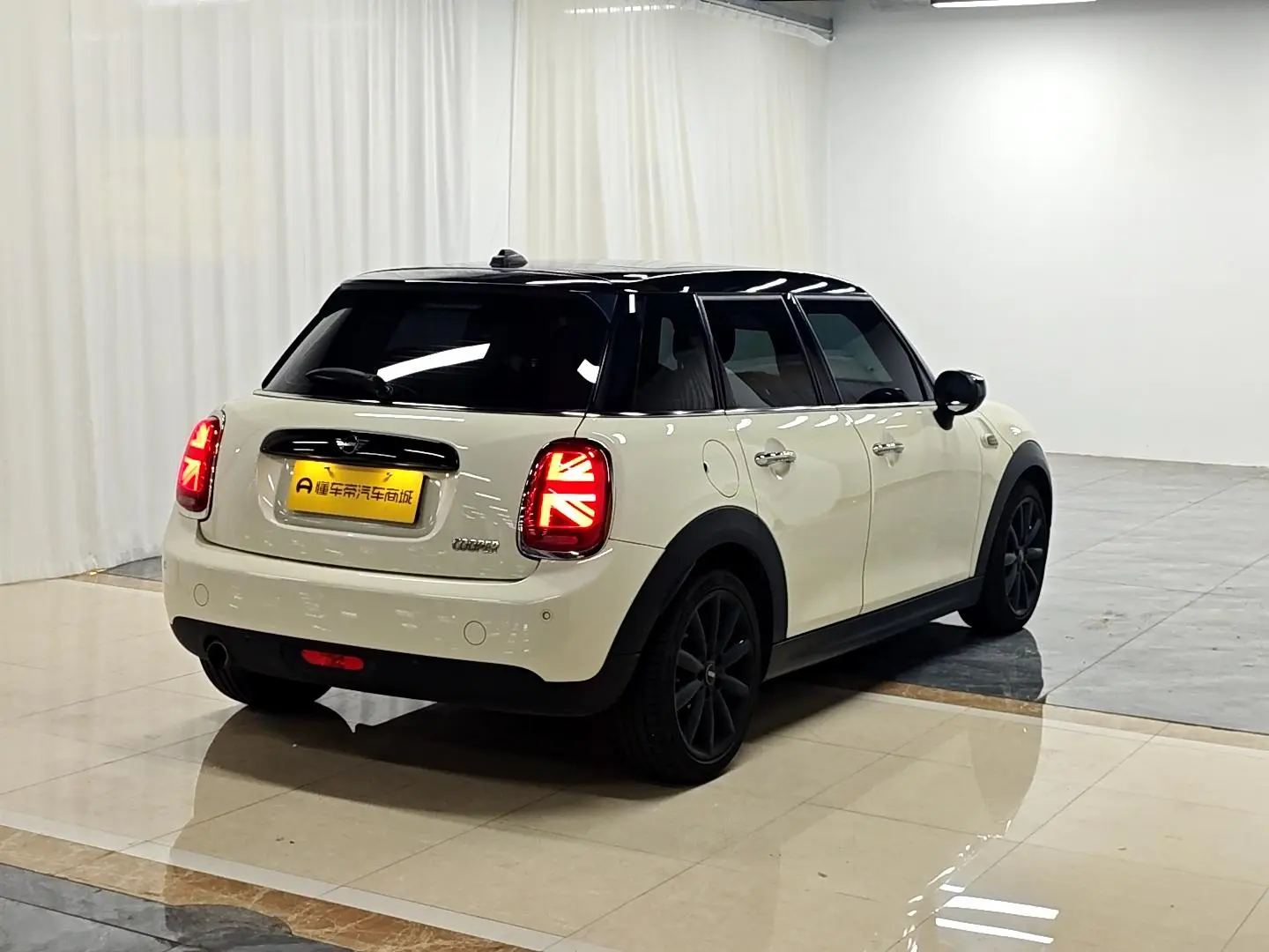 MINI MINI 2019 1.5T COOPER 5
