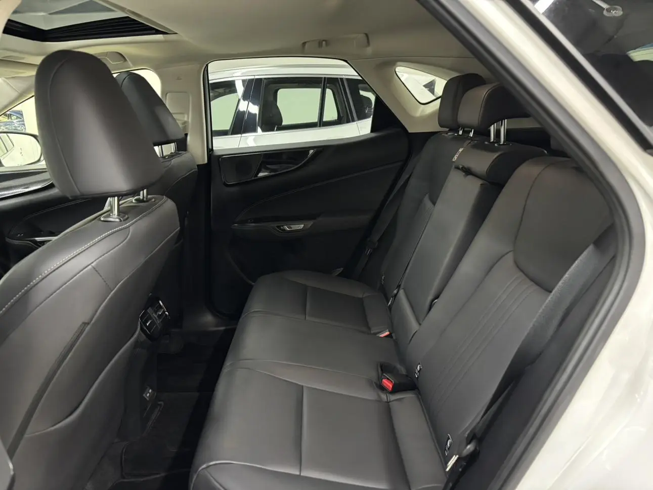 Lexus NX 2023 260 FWD