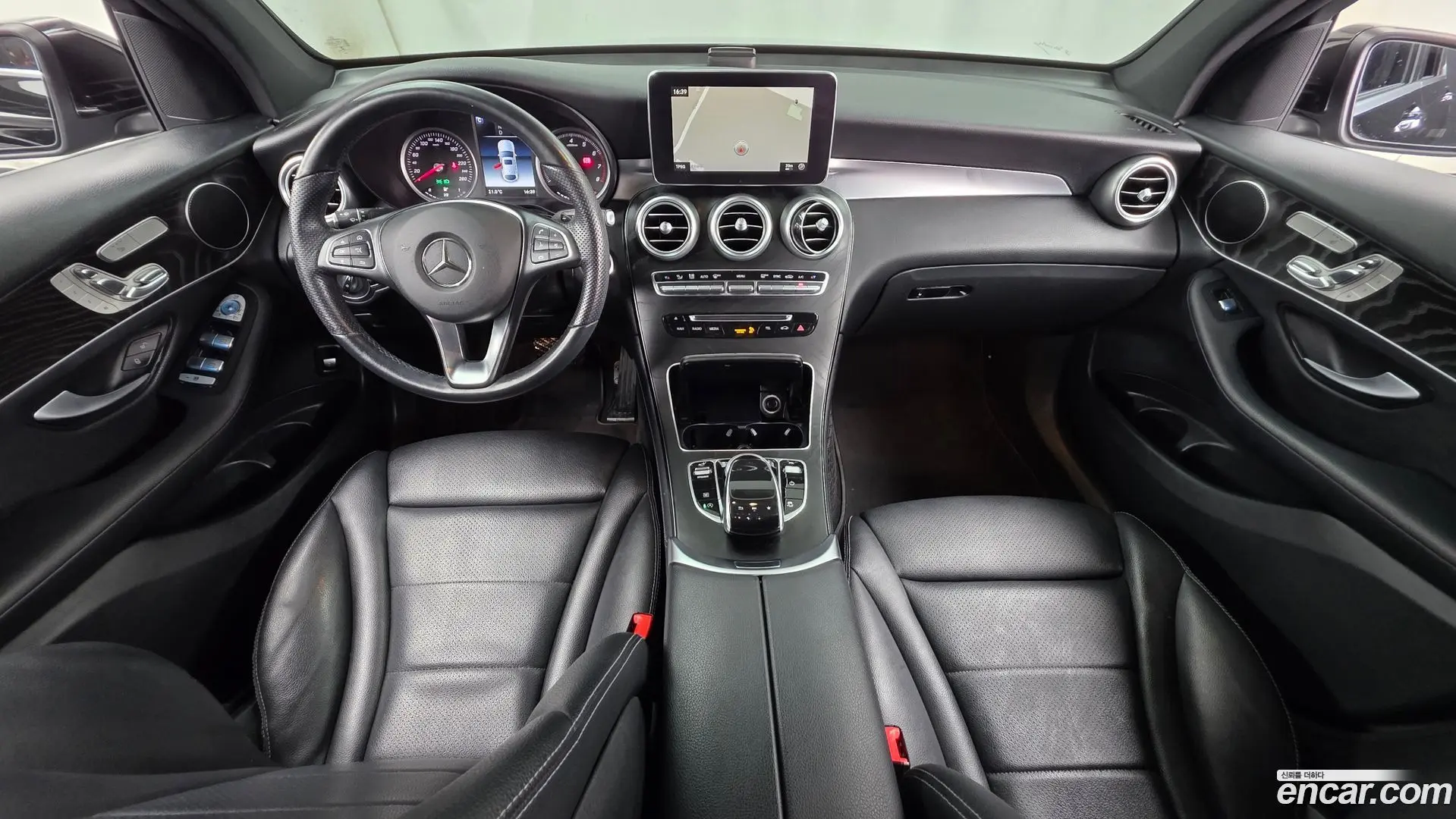 Mercedes-Benz GLC-Class GCL300 4MATIC Coupe