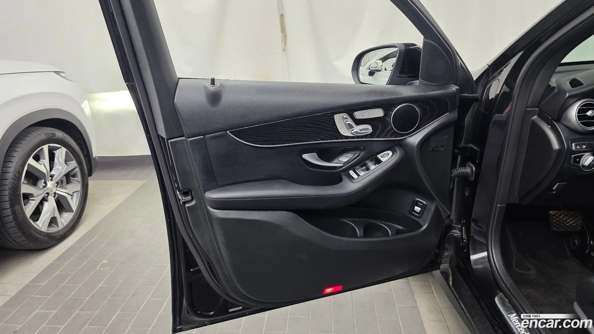 Mercedes-Benz GLC-Class GCL300 4MATIC Coupe