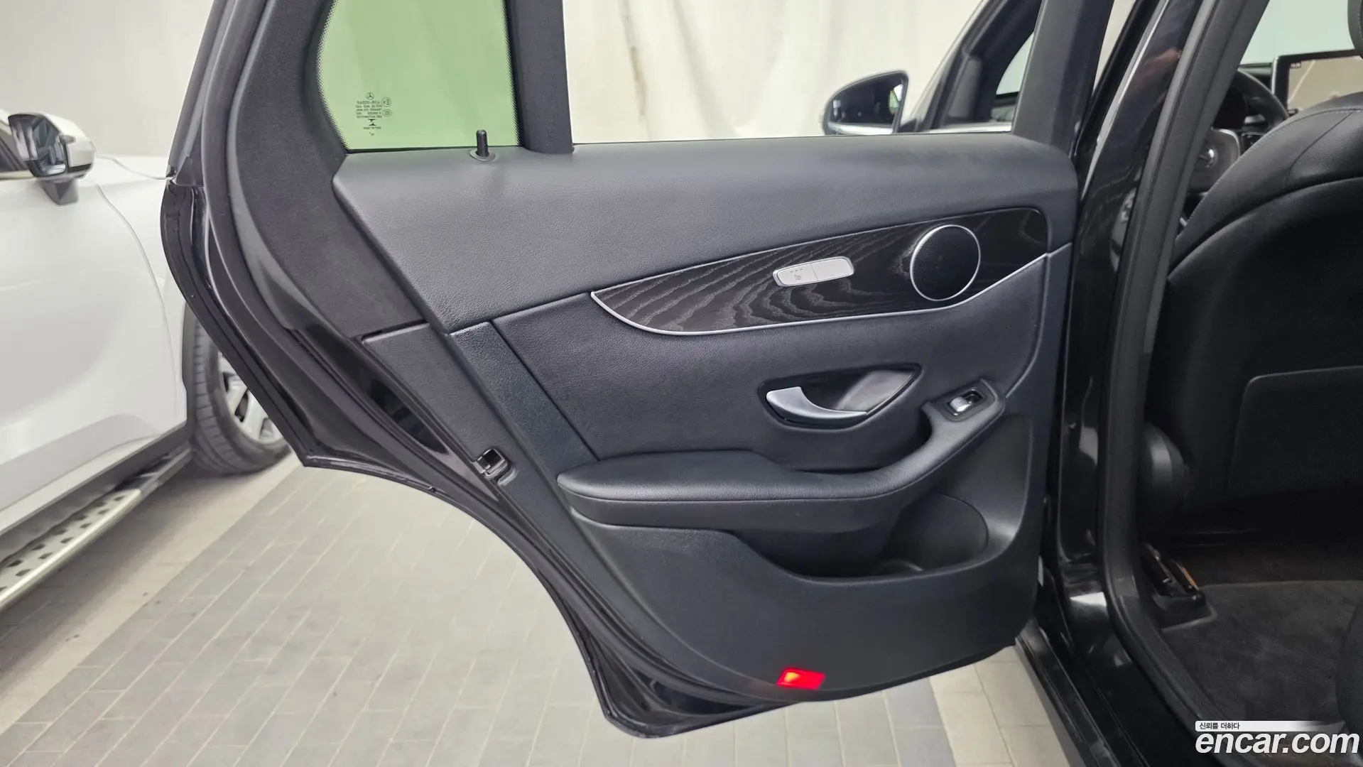 Mercedes-Benz GLC-Class GCL300 4MATIC Coupe
