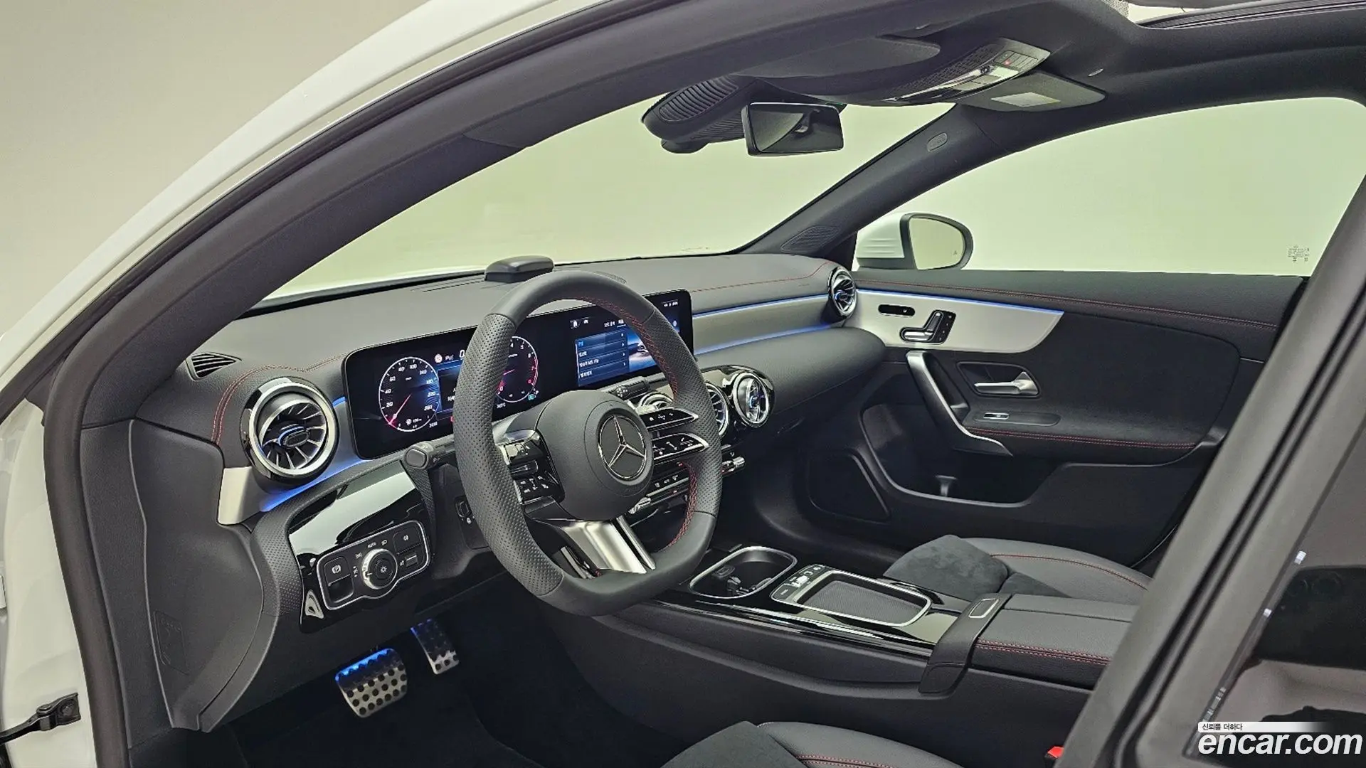 Mercedes-Benz CLA-Class CLA250 4MATIC 2023