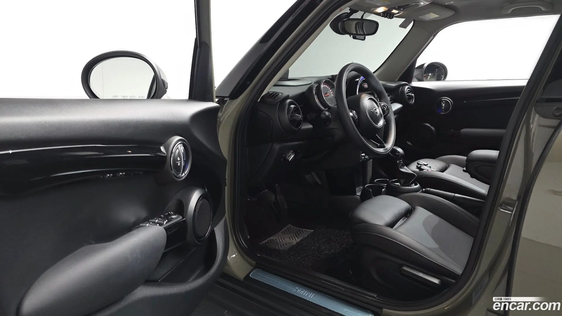 Mini Cooper 5Door HIGH