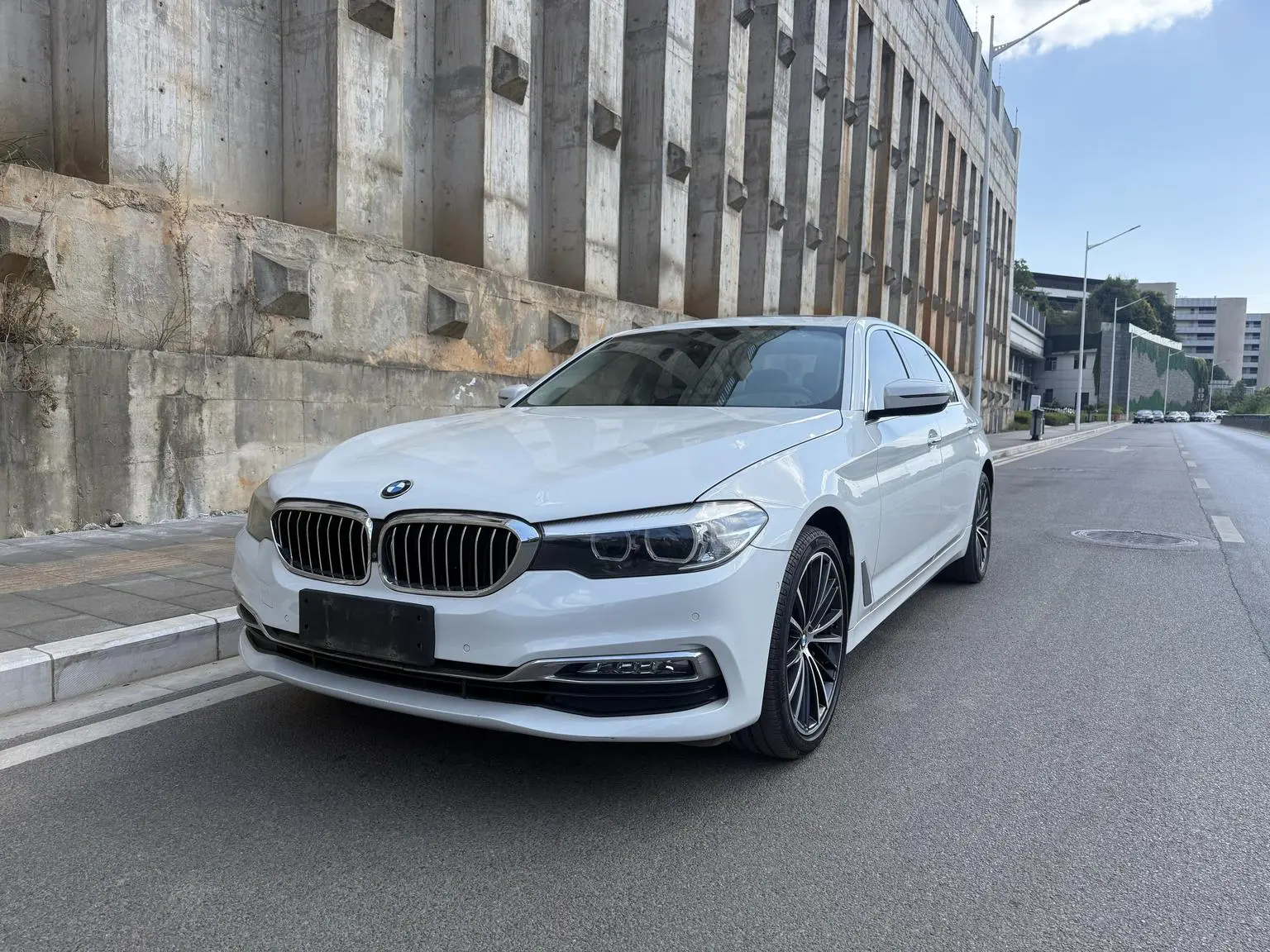 BMW 5 Series 2018 Facelift 530Li Leading Luxury Package