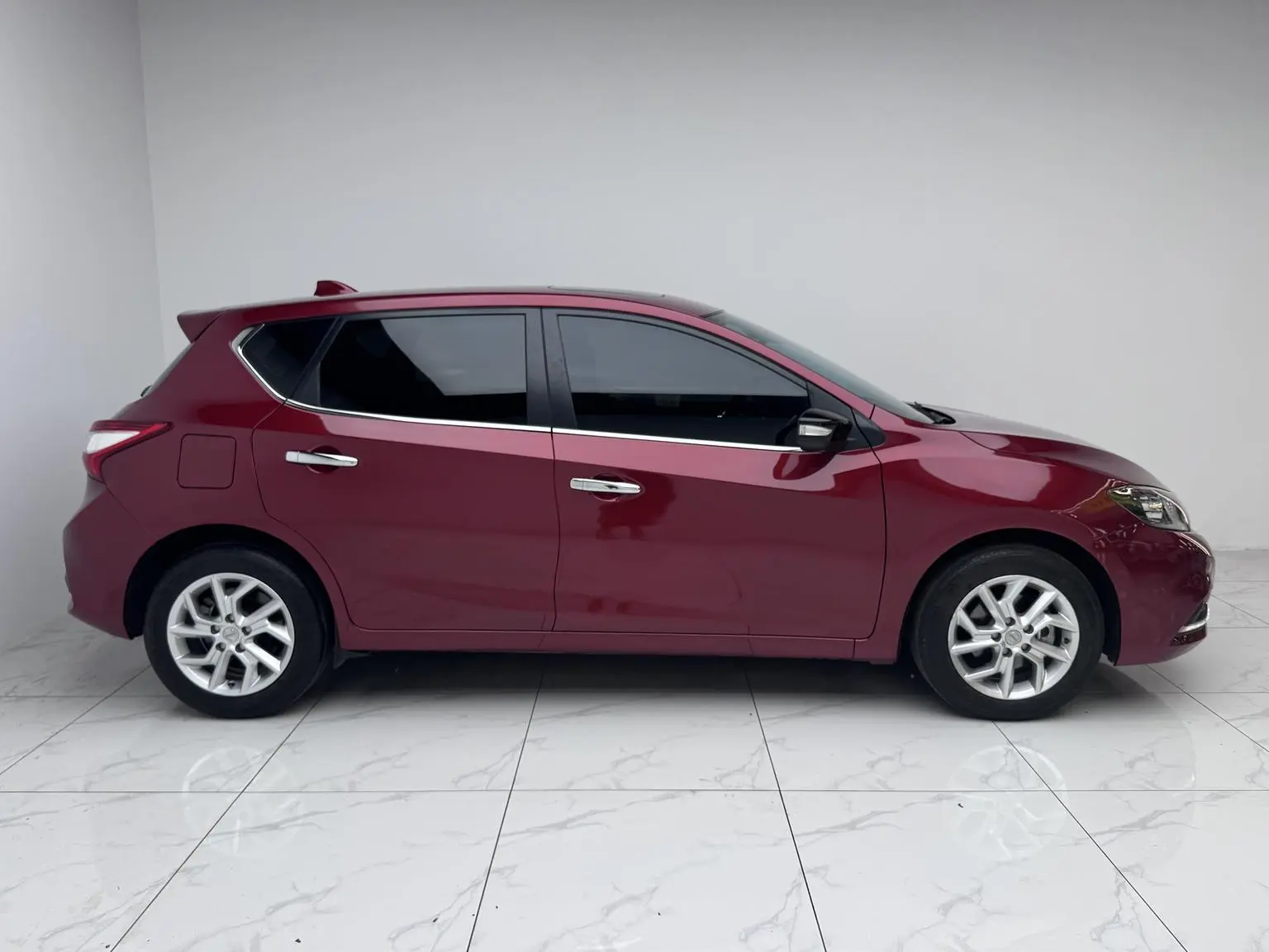 Nissan Tiida TIIDA 2023 1.6L CVT Smart Drive
