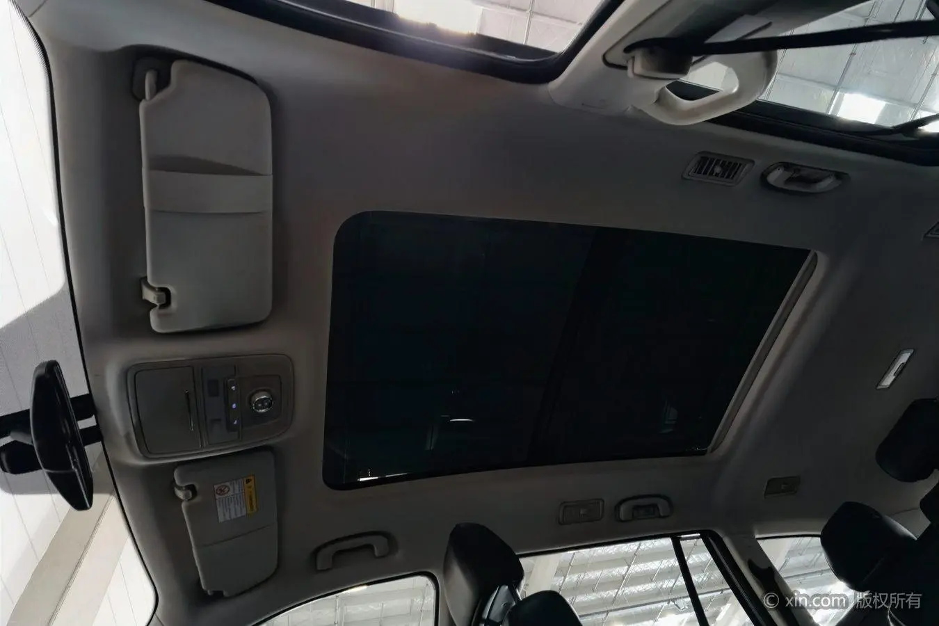 Roewe RX8 2019 30T Smart Connected 2WD Flagship
