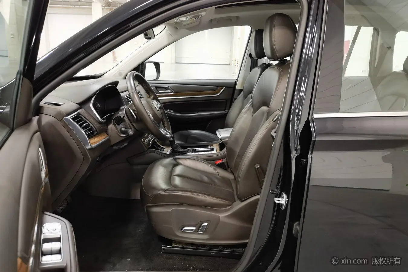 Roewe RX8 2019 30T Smart Connected 2WD Flagship