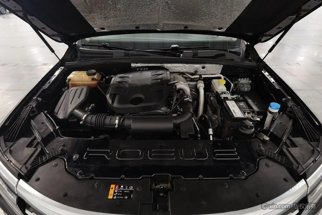 Roewe RX8 2019 30T Smart Connected 2WD Flagship