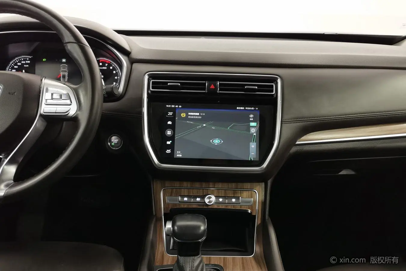 Roewe RX8 2019 30T Smart Connected 2WD Flagship