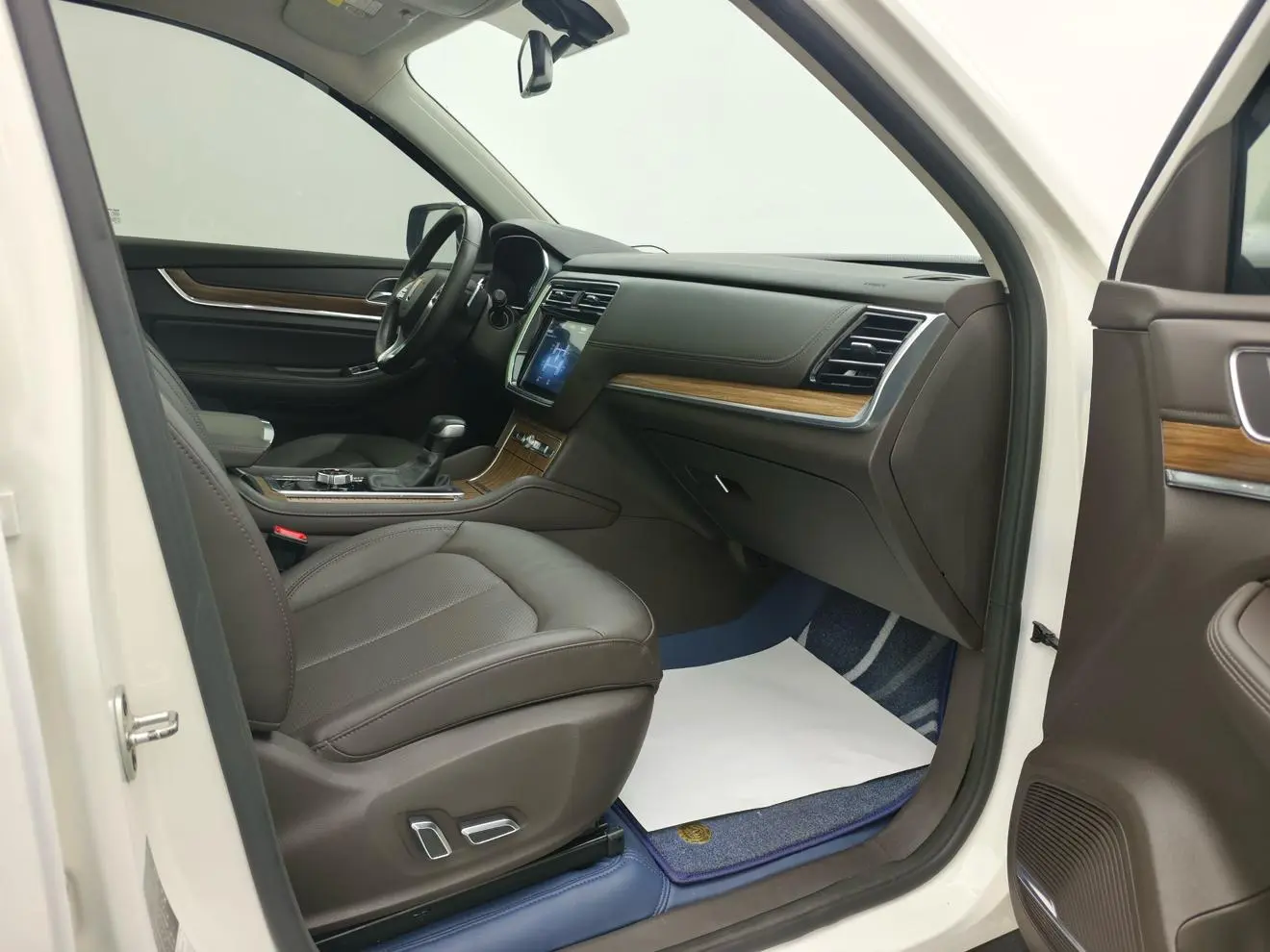 Roewe RX8 2019 30T Smart Connected 4WD Flagship