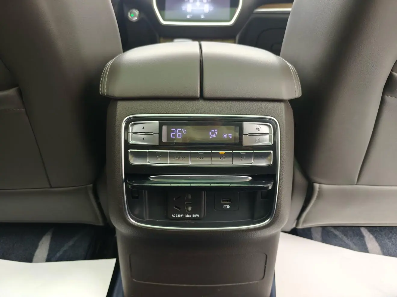 Roewe RX8 2019 30T Smart Connected 4WD Flagship