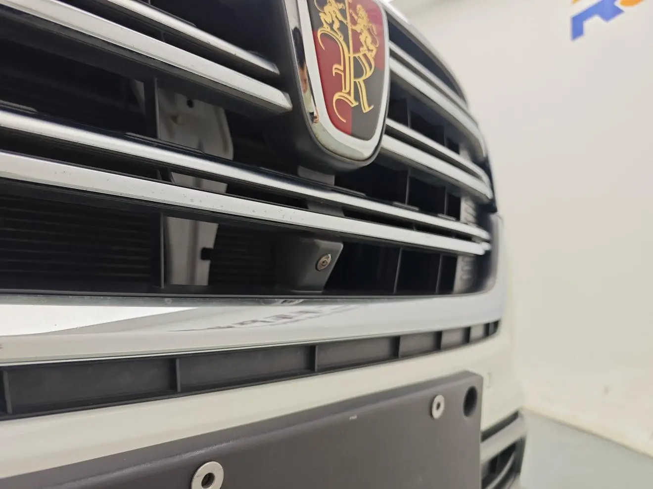 Roewe RX8 2019 30T Smart Connected 4WD Flagship