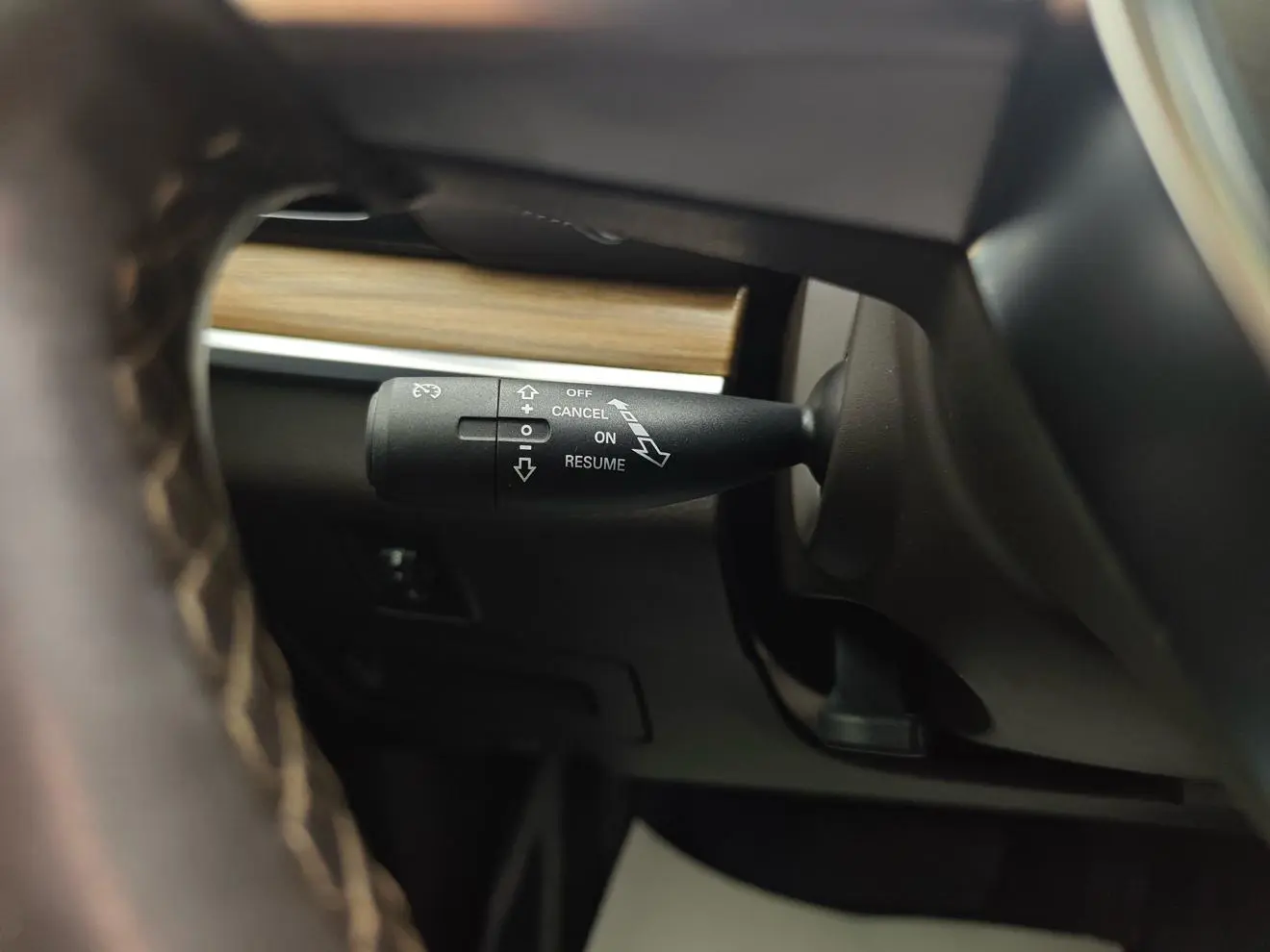 Roewe RX8 2019 30T Smart Connected 4WD Flagship