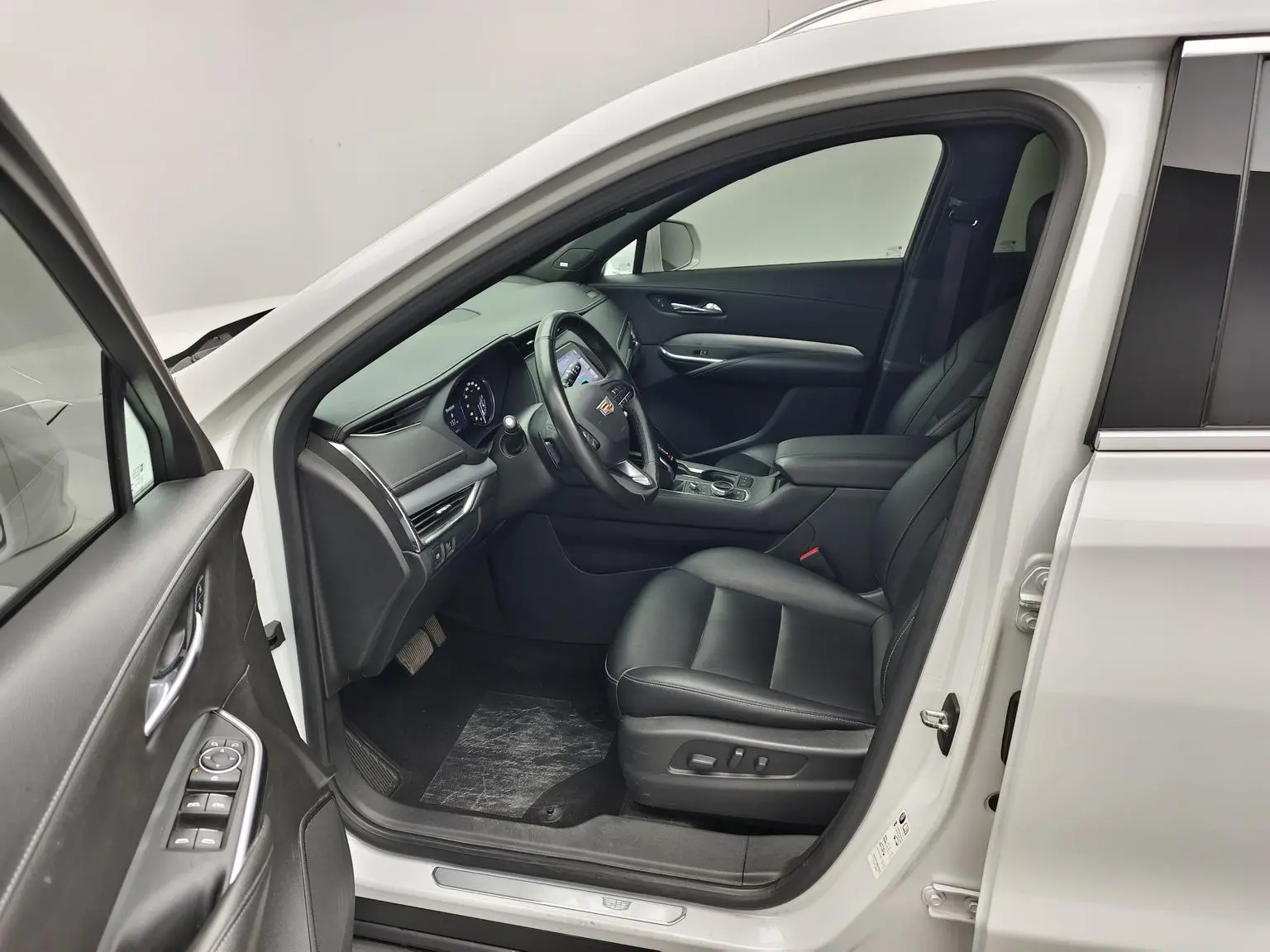 Cadillac XT4 2020 Facelift 28T 2WD Luxury