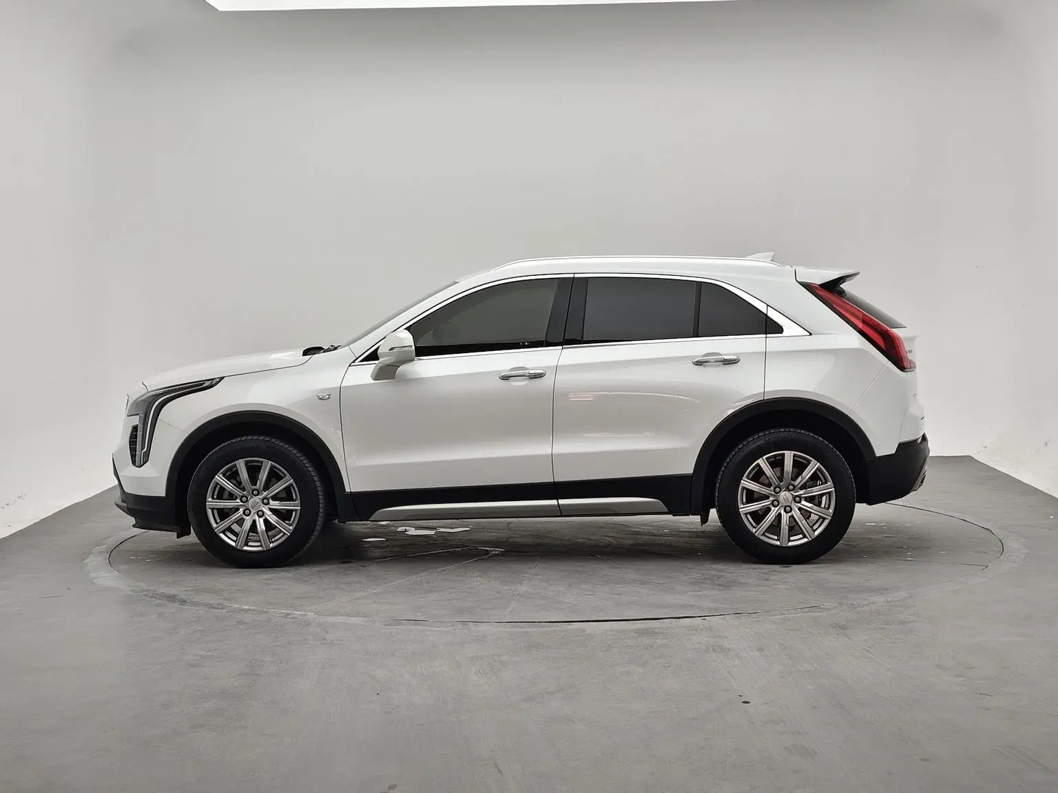 Cadillac XT4 2020 Facelift 28T 2WD Luxury