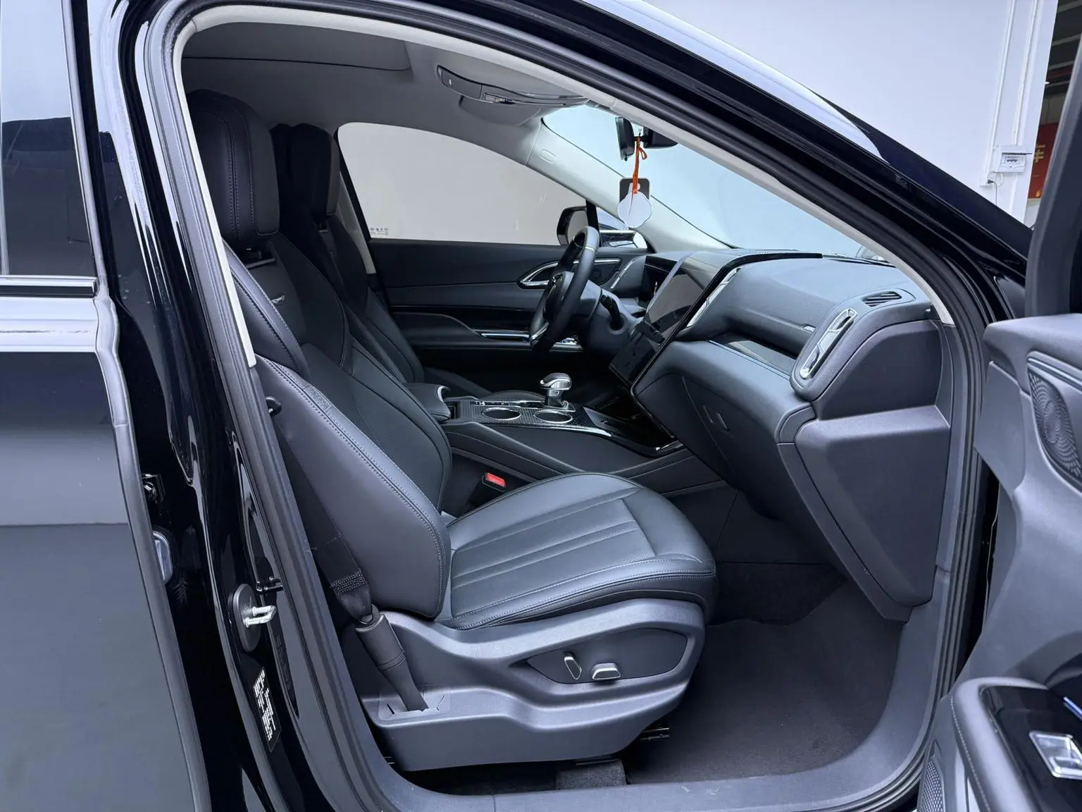 Hongqi HS3 2023 1.5T