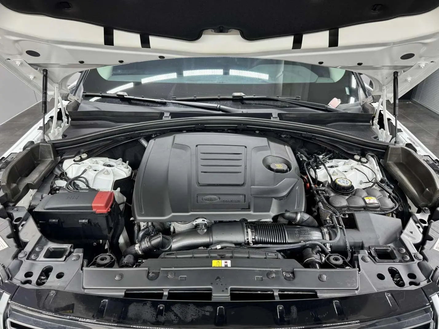 Land Rover Range Rover Star 2024 S
